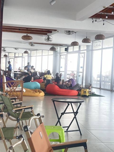 Cafe Tháp Nghinh Phong