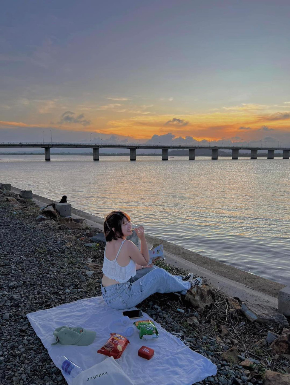 Chân Cầu Hùng Vương