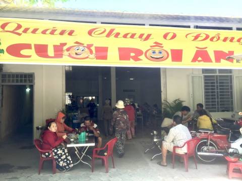 Quán chay 0 đồng Cười Rồi Ăn
